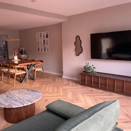 Modernes Haus Mit Garten In Windberg, Ruhig & Zentral Vakantiehuis Mönchengladbach