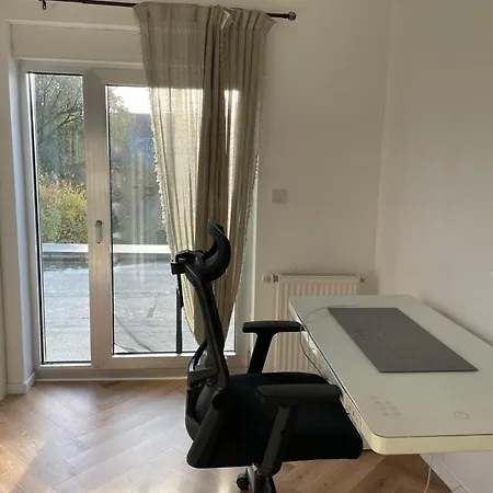 Modernes Haus Mit Garten In Windberg, Ruhig & Zentral Monchengladbach