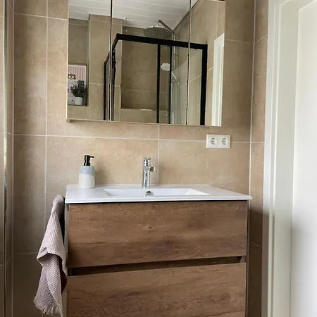 Modernes Haus Mit Garten In Windberg, Ruhig & Zentral *