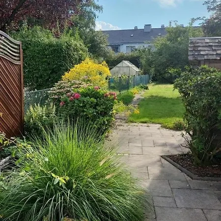 Modernes Haus Mit Garten In Windberg, Ruhig & Zentral Vakantiehuis Mönchengladbach