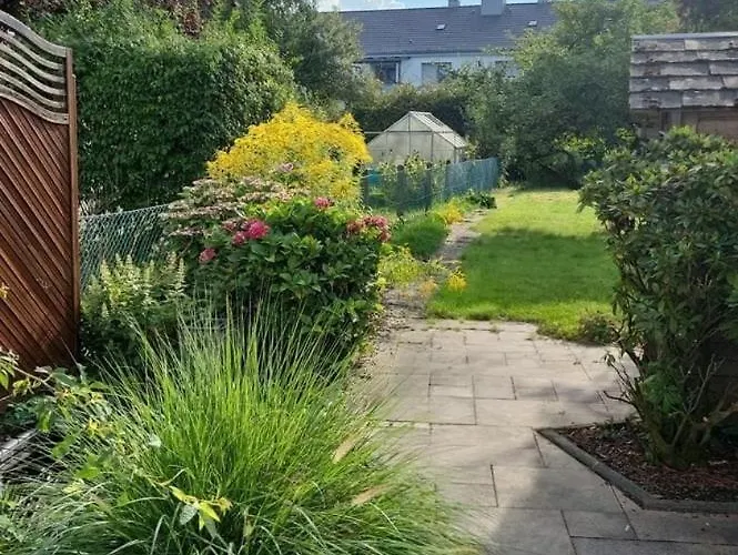 Modernes Haus Mit Garten In Windberg, Ruhig & Zentral Tatil Evi Mönchengladbach